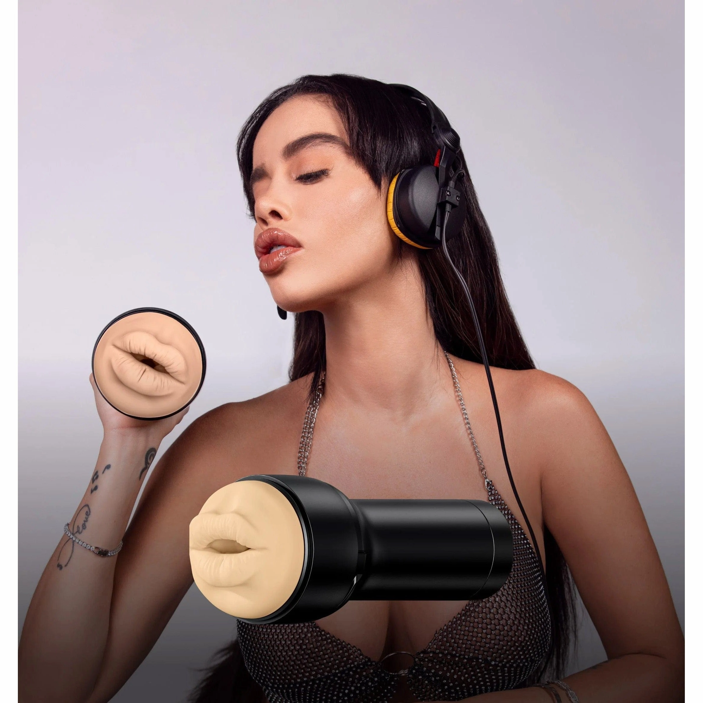 Kiiroo - Feel Victoria June Mouth Masturbator (Beige)